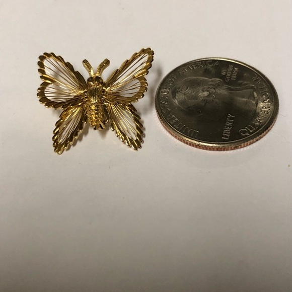 Vintage Monet Set of Brooch/Earrings - Picture 5 of 6